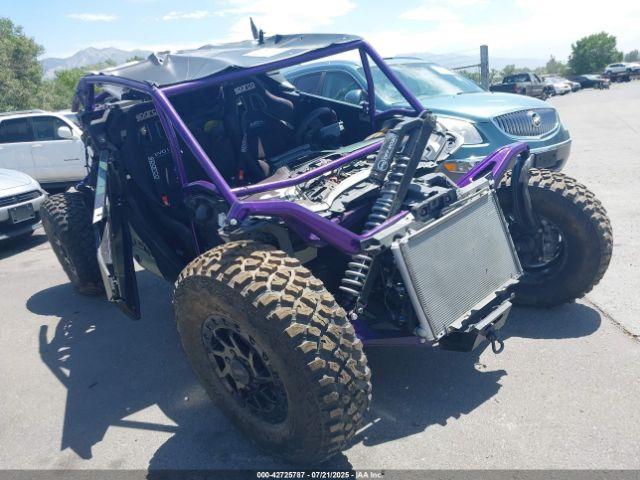  Salvage Can-Am Maverick R