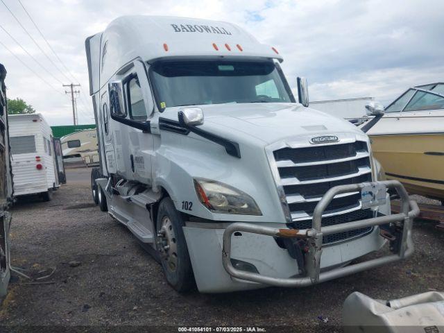  Salvage Freightliner New Cascadia 126