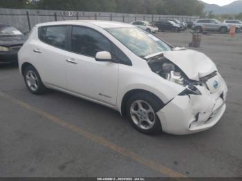  Salvage Nissan LEAF