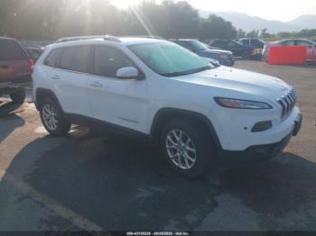  Salvage Jeep Cherokee