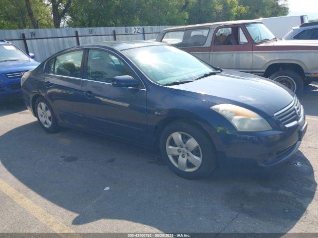  Salvage Nissan Altima