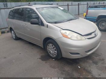  Salvage Toyota Sienna