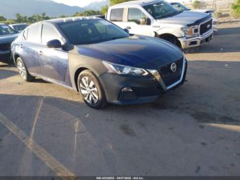  Salvage Nissan Altima