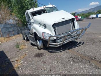  Salvage Freightliner Cascadia 125