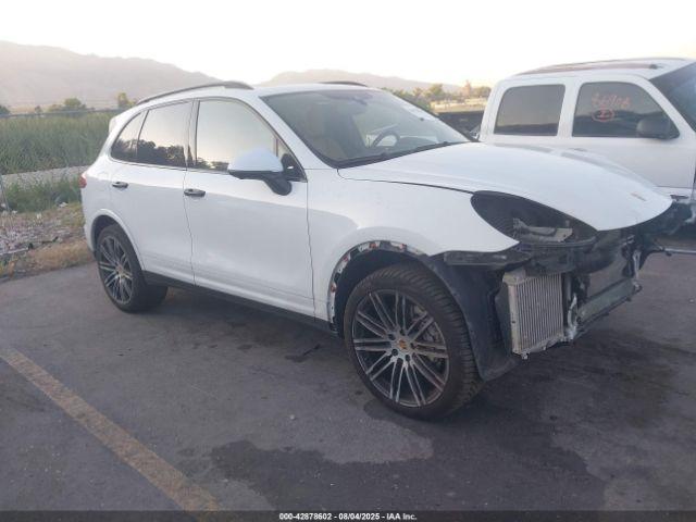  Salvage Porsche Cayenne