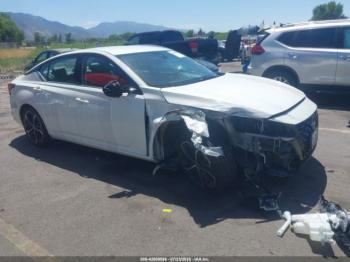  Salvage Nissan Altima