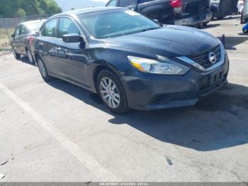  Salvage Nissan Altima