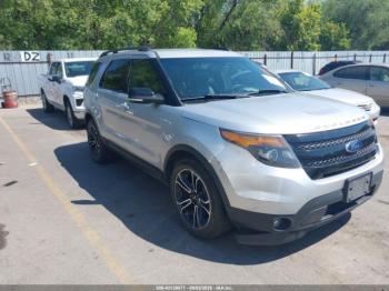  Salvage Ford Explorer