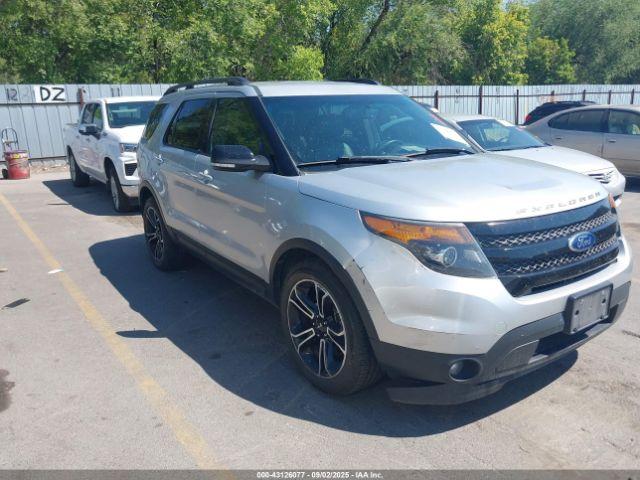  Salvage Ford Explorer