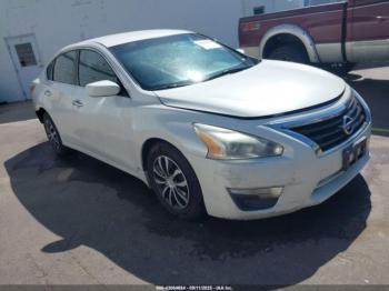  Salvage Nissan Altima