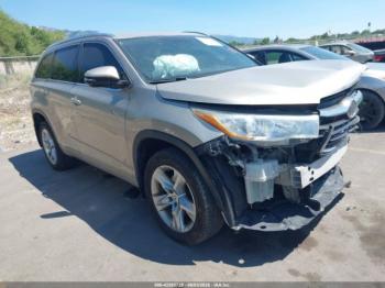  Salvage Toyota Highlander