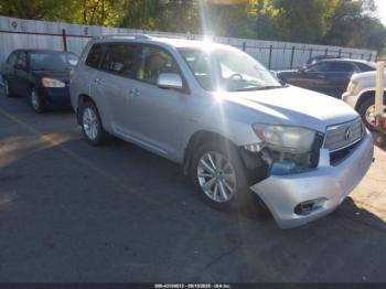  Salvage Toyota Highlander