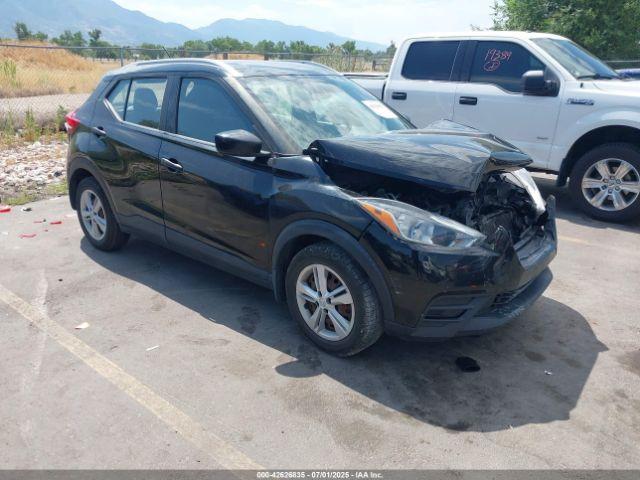  Salvage Nissan Kicks