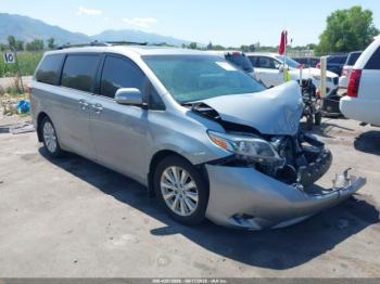  Salvage Toyota Sienna