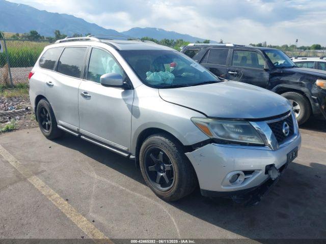  Salvage Nissan Pathfinder
