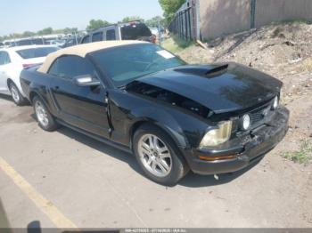  Salvage Ford Mustang