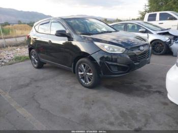  Salvage Hyundai TUCSON