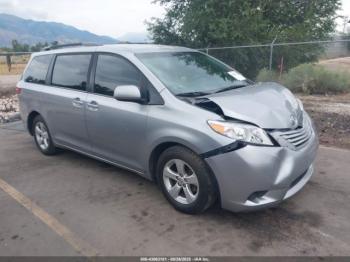  Salvage Toyota Sienna