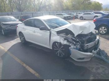  Salvage Nissan Altima