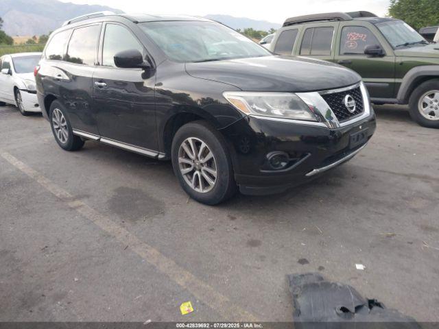  Salvage Nissan Pathfinder