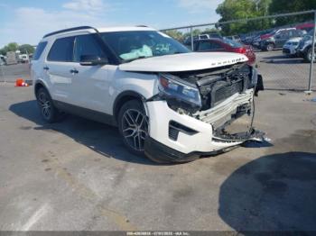  Salvage Ford Explorer