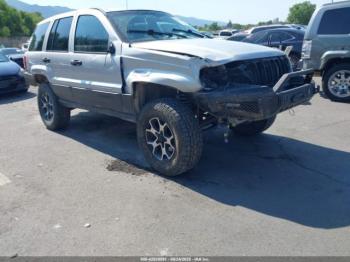  Salvage Jeep Grand Cherokee
