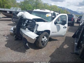  Salvage General Motors Sierra 3500hd Chassis
