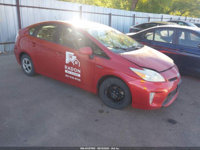  Salvage Toyota Prius
