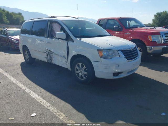  Salvage Chrysler Town & Country