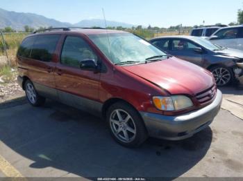  Salvage Toyota Sienna
