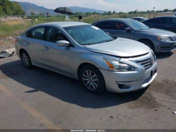  Salvage Nissan Altima