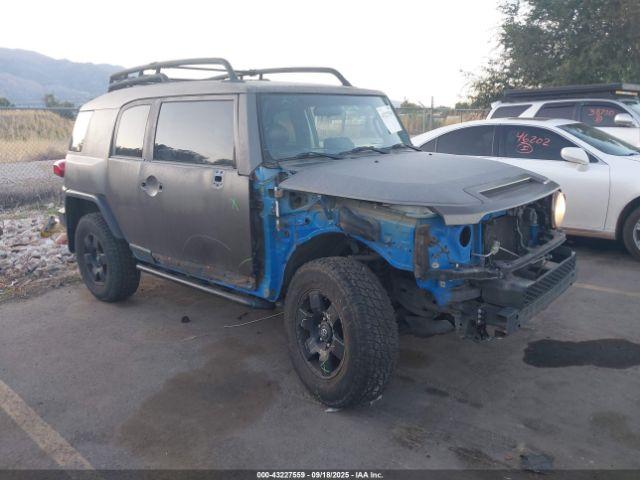  Salvage Toyota FJ Cruiser
