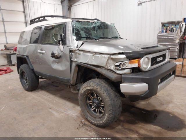  Salvage Toyota FJ Cruiser