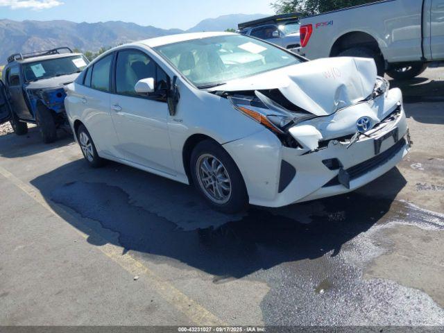  Salvage Toyota Prius