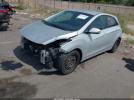 Hyundai ELANTRA Image 3