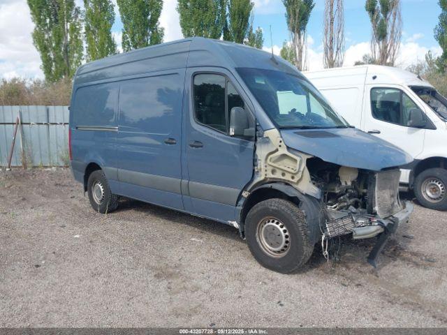  Salvage Mercedes-Benz Sprinter 2500