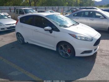  Salvage Ford Fiesta
