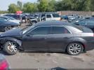 Chrysler 300 Limited Image 12