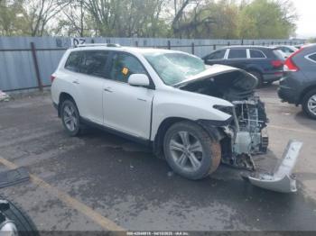  Salvage Toyota Highlander