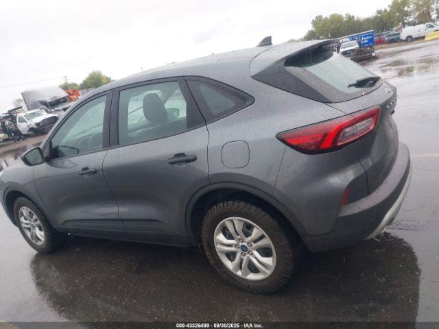 Ford Escape Image 10