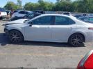 Toyota Camry Se Image 13