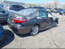 Toyota Camry Le Image 10