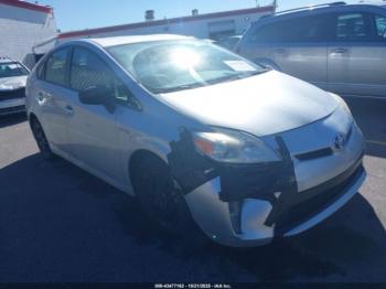  Salvage Toyota Prius