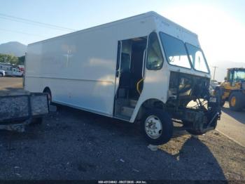  Salvage Freightliner Chassis