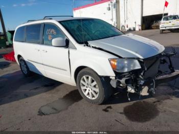  Salvage Chrysler Town & Country