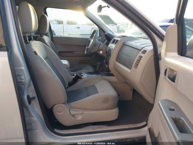 Ford Escape Xlt Image 6
