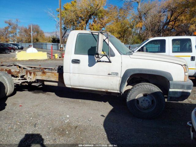 Chevrolet Silverado 3500 Work Truck Image 8