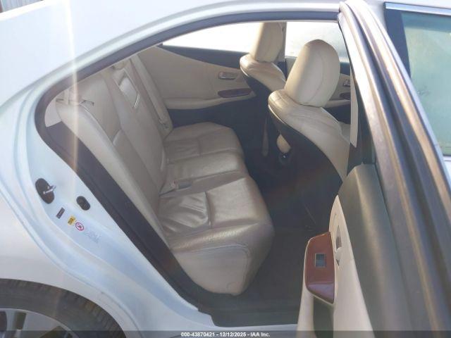 Lexus HS 250h Image 9