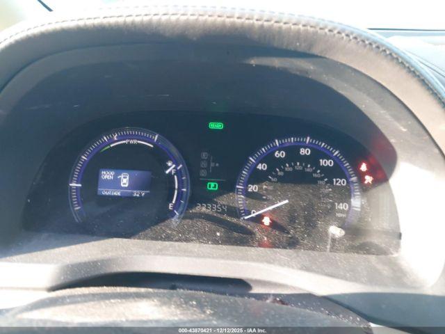 Lexus HS 250h Image 10