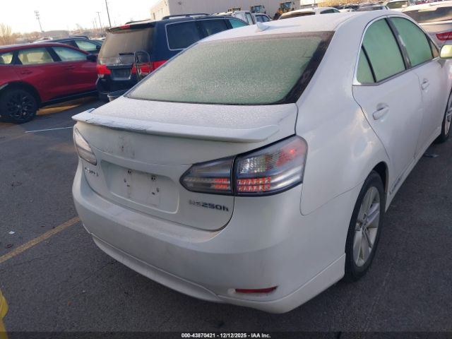 Lexus HS 250h Image 11